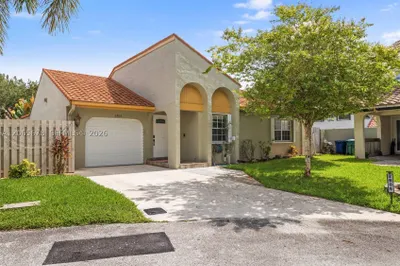 2905 Albatross Dr 1