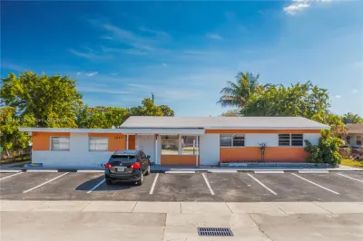 1940 SW 44th Ter #1-4 1