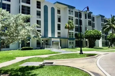 17560 Atlantic Blvd #214 1