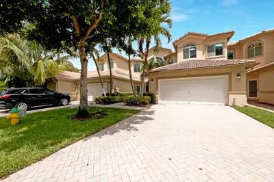 8109 Madison Lakes Circle S 1