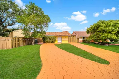 11319 SW 74th Ter 1