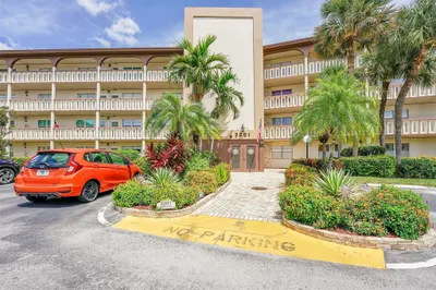 3201 PORTOFINO Point #C2 1