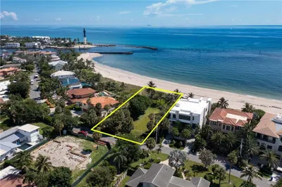 2100 Bay Drive 1
