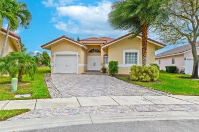 7602 NW 99th Ter 1