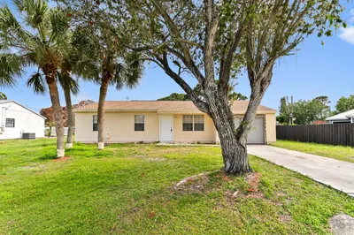 2441 SE University Terrace 1