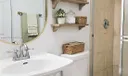 608 Commodore Dr Photo