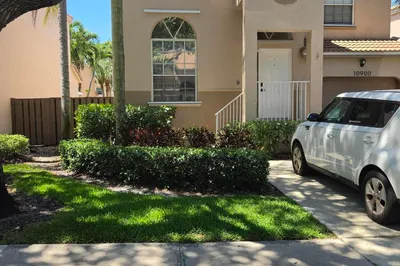 10900 NW 12th Drive NW #10900 1