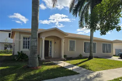 1230 NW 9th Ct 1