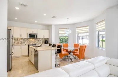 10555 NW 69th Ter 1