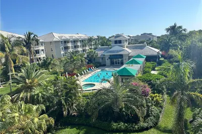 940 Turtle Cove Lane #301 1