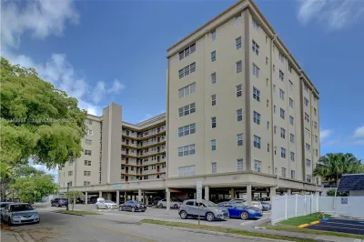 1811 Jefferson St #808 1