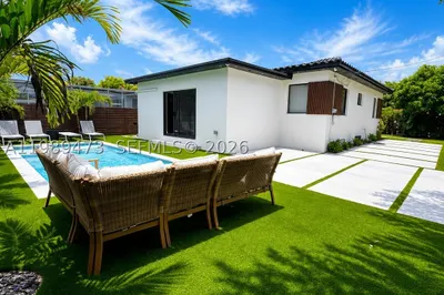 500 NW 43rd St 1