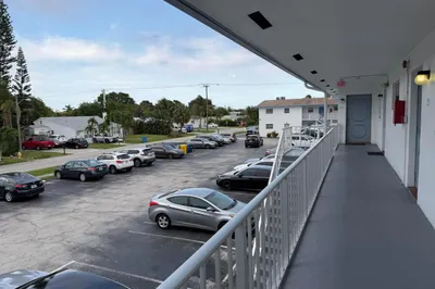 420 W Palm Street #24 1