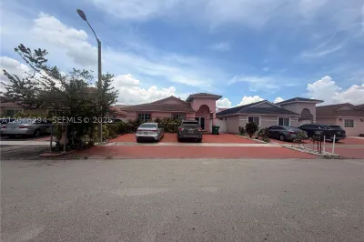 8814 NW 109th Ter 1