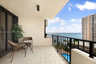 520 Brickell Key Dr #A1001 1