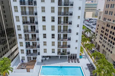 357 Almeria Ave #1105 1