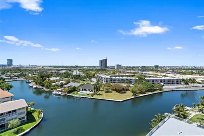 437 Golden Isles Dr #11J 1