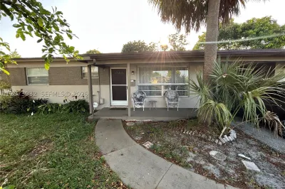 571 SW 29th Ter 1