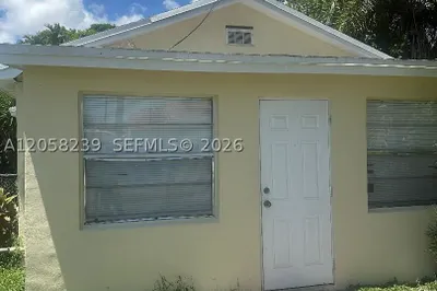 61 NW 24th Ave #RF 1