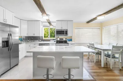 2020 Lake Osborne Drive #10 1