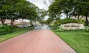 253 Old Meadow Way Photo