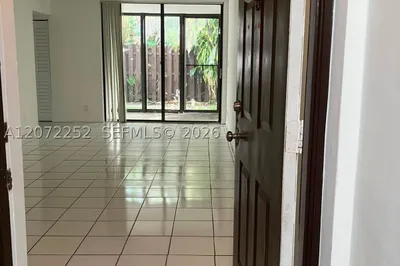 213 Lake Pointe Dr #112 1