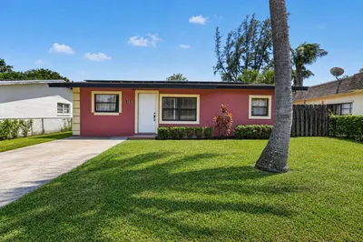 816 SW 3rd Court 1