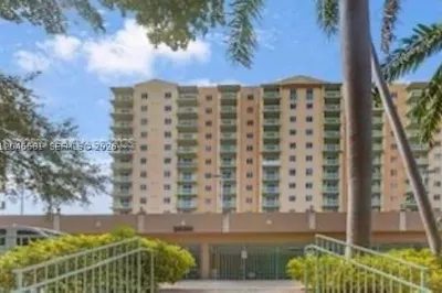 3500 Coral Way #513 1