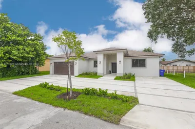 1815 SW 99th Ter 1