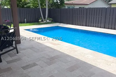 9211 NW 32nd Pl 0 1