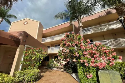 7482 N Devon Dr #107 1