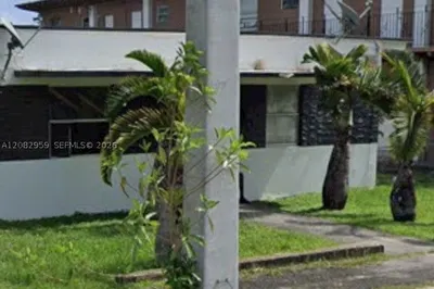 537 SW 6th Ave 1