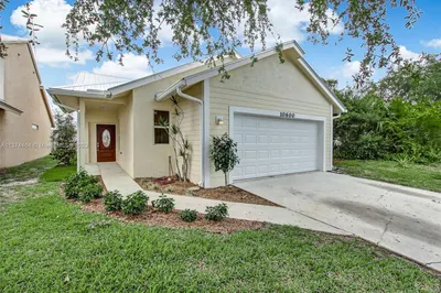 10600 SE Rosemarie Ct 1