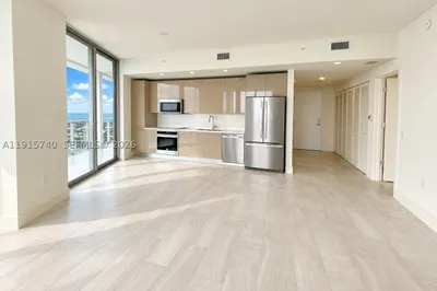 2000 Metropica Way #2104 1