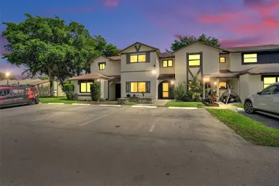 7415 NW 34th St 1