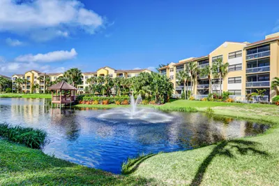 600 Uno Lago Drive #105 1