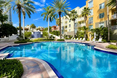 145 Jefferson Ave #415 1
