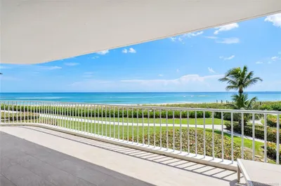 2001 SE Sailfish Point Boulevard #212 1