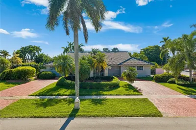 590 NW 132nd Ave 1