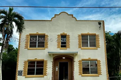1620 NW 3rd St #5 1