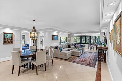 2333 Brickell Ave #206 1