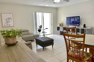 21 E 3rd St #502 1
