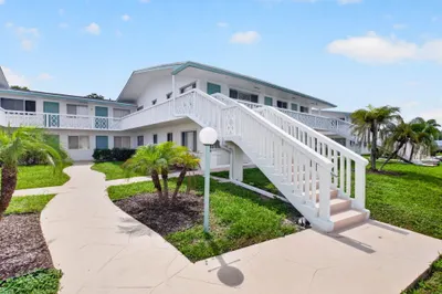 2290 SUNSET Avenue #20 1