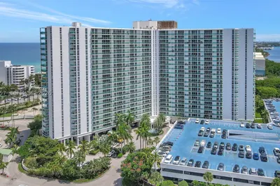 100 Bayview Dr #502 1