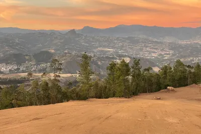Cuenca Land 1