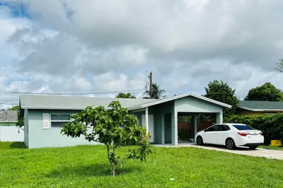 4599 Pruden Boulevard 1
