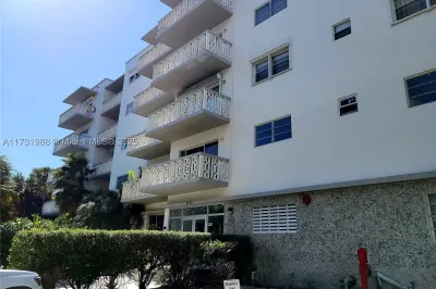 9700 E Bay Harbor Dr #506 1