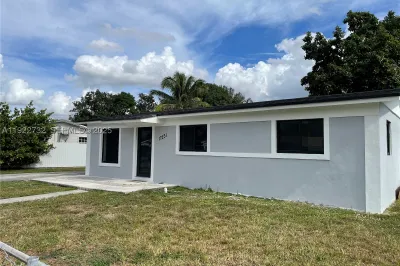 17231 NW 52nd Pl 1