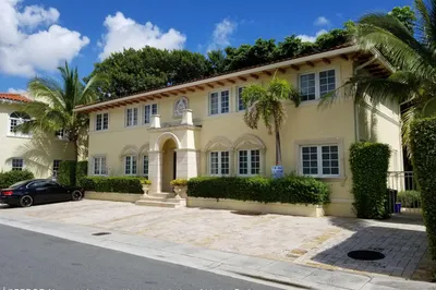 251 Oleander Ave - Exterior Front