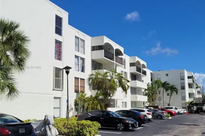 2150 SW 16th Ave #306 1